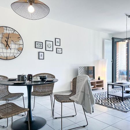 Appartamento Le frère Charmes Aurillac Esterno foto